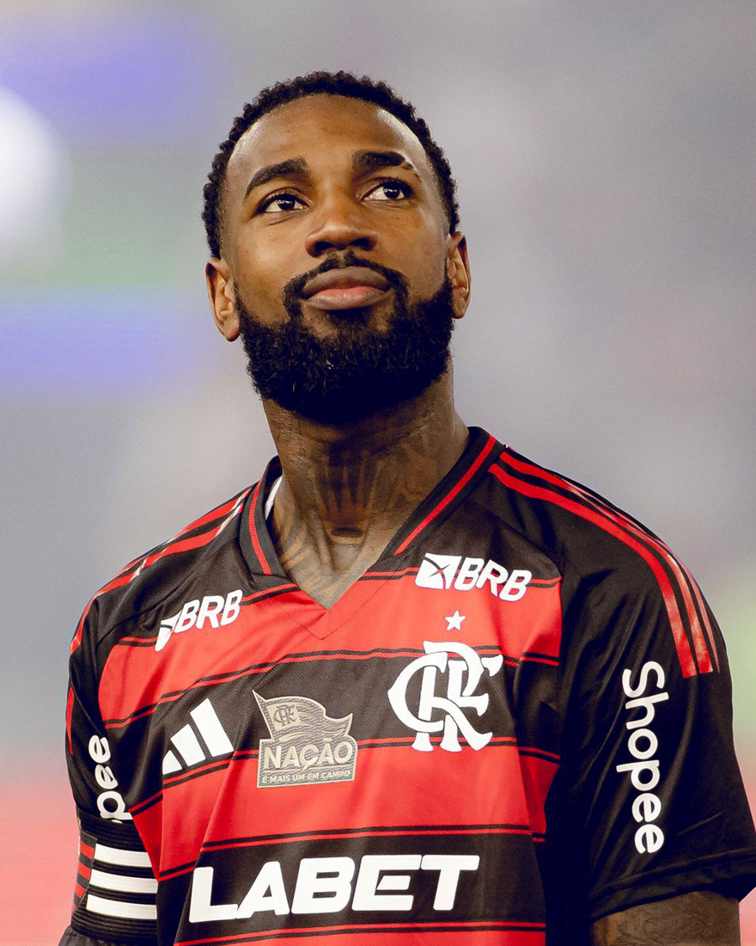 Gerson, do Flamengo, em treino no Ninho do Urubu